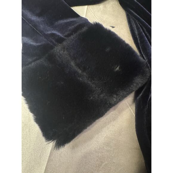 Vintage 90s Goth Formal Velour Robe/Coat Faux Fur Collar/Cuff Dark Romance Domme - Picture 6 of 16